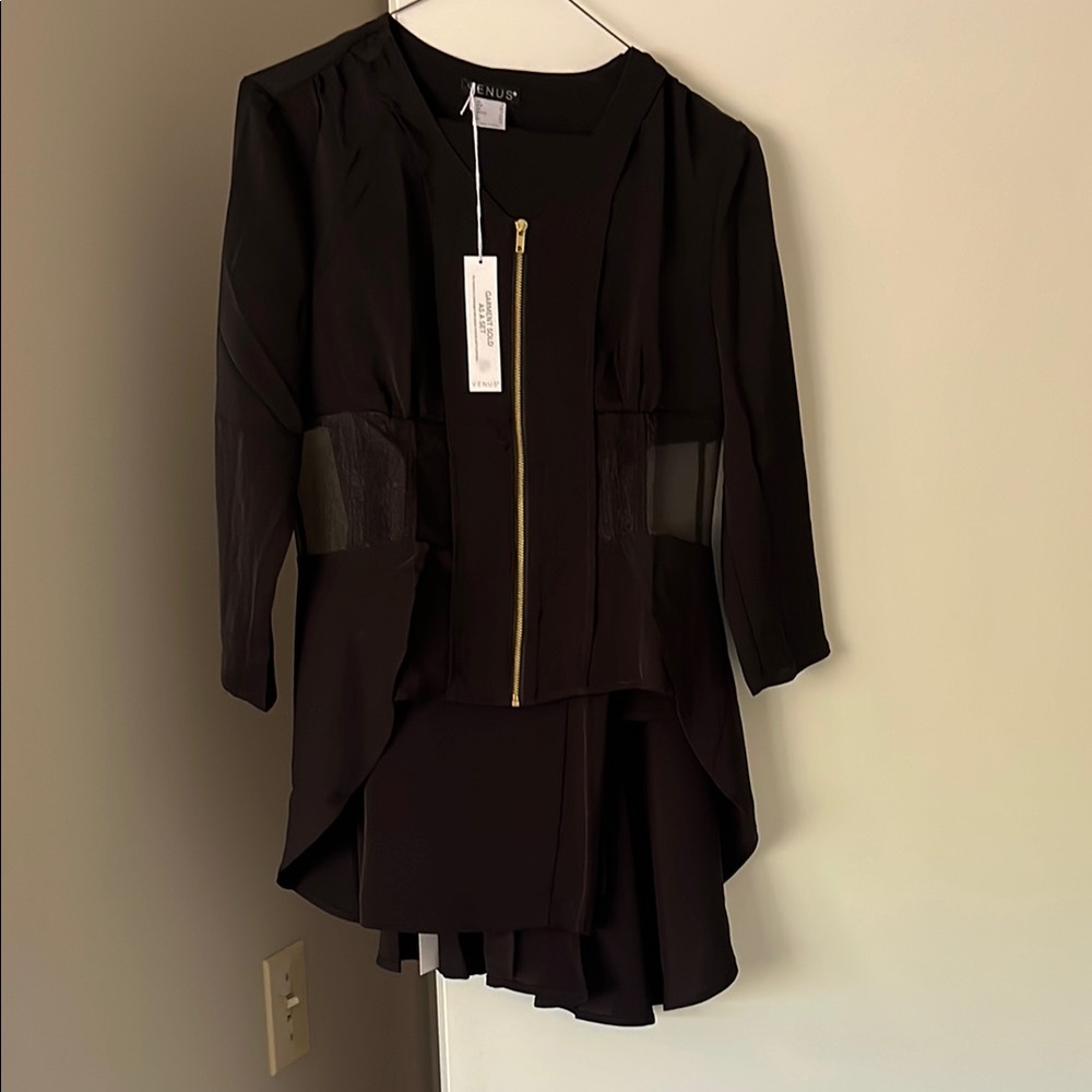 VENUS Black Asymmetrical Blazer with Modern Silhouette